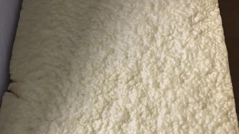 防水卷材冷粘法：施工工艺解析与要点**